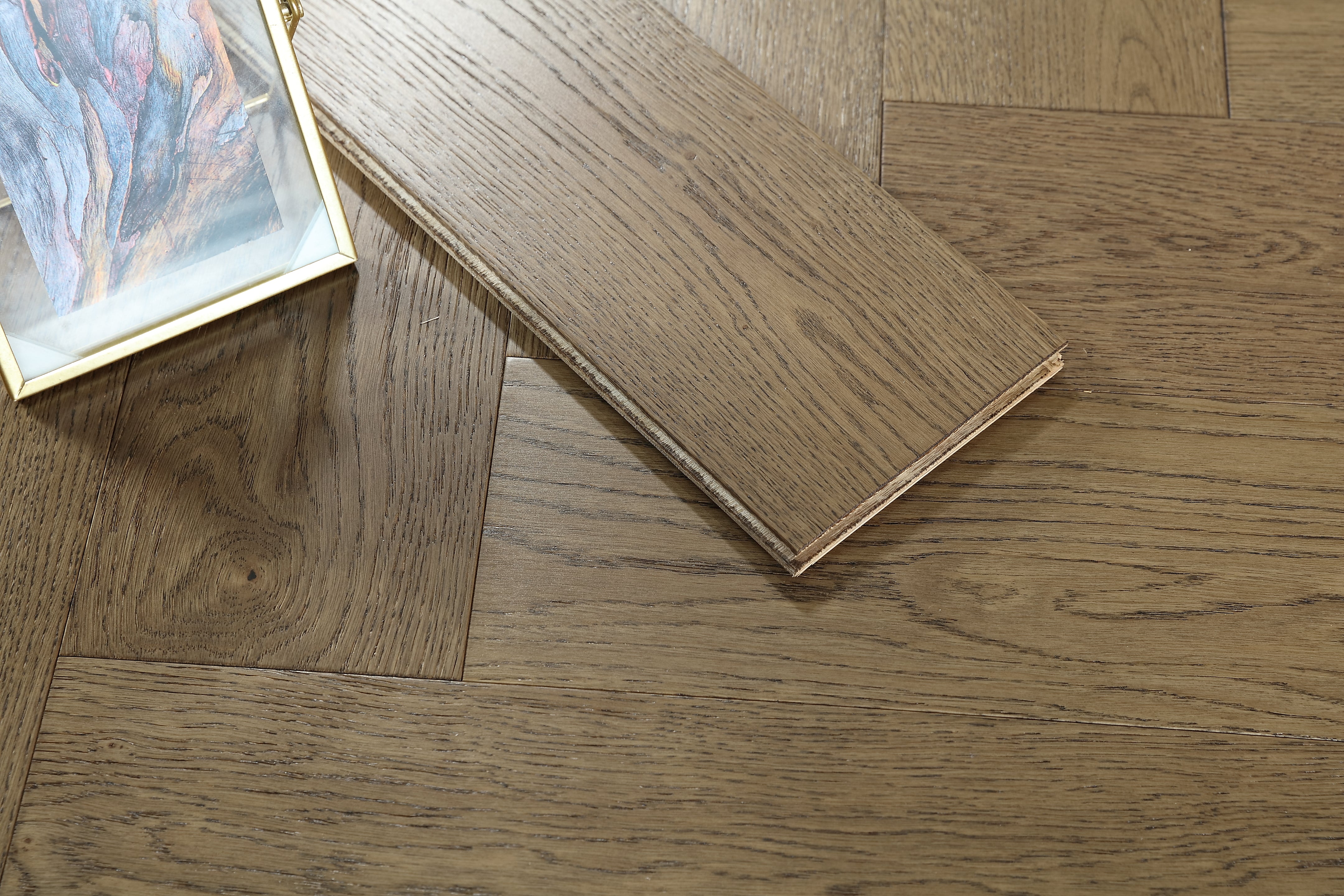 Hillgrove Oak 15mm Herringbone Flooring