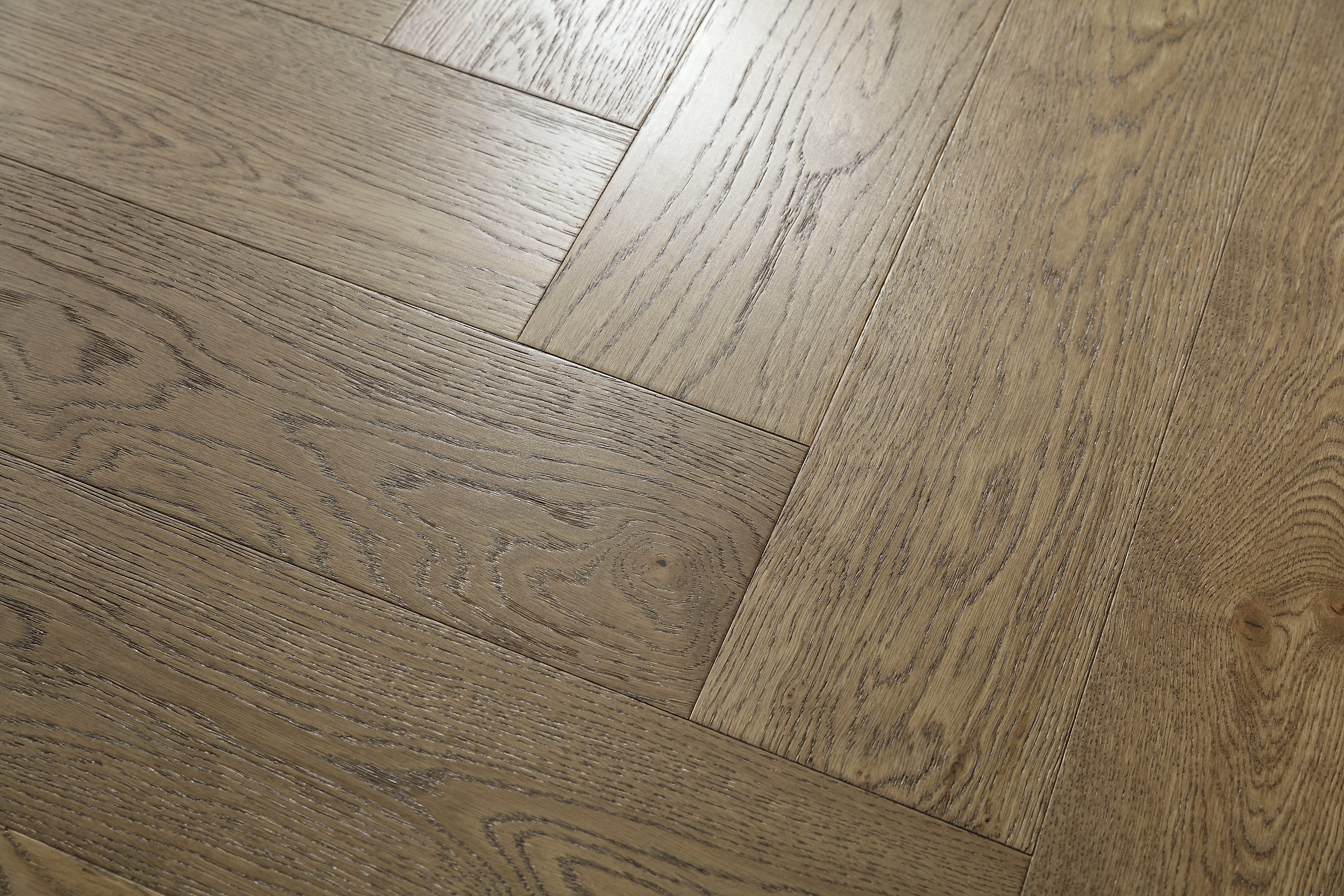 Hillgrove Oak 15mm Herringbone Flooring