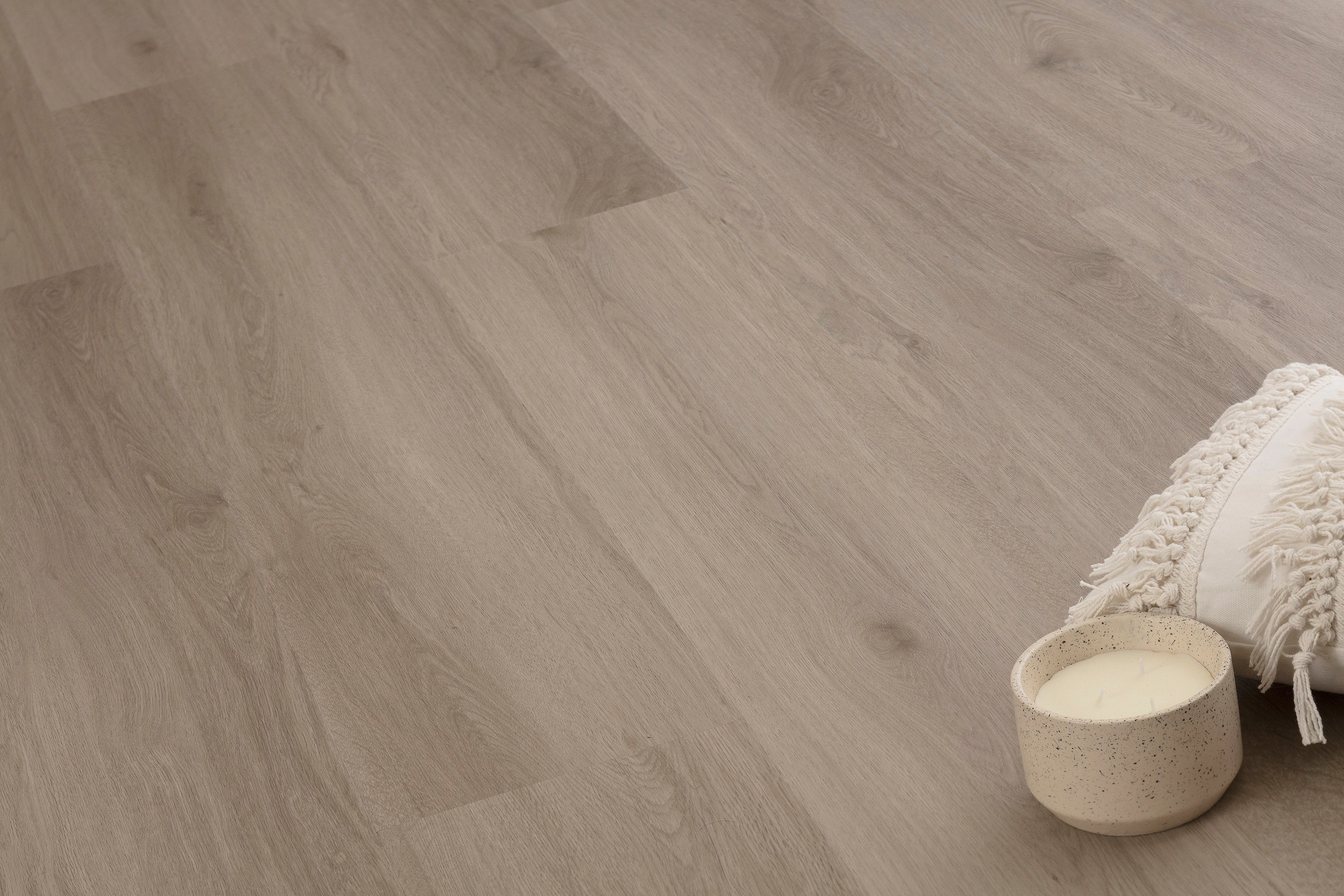Loaban Oak 8.5mm Hybrid Flooring