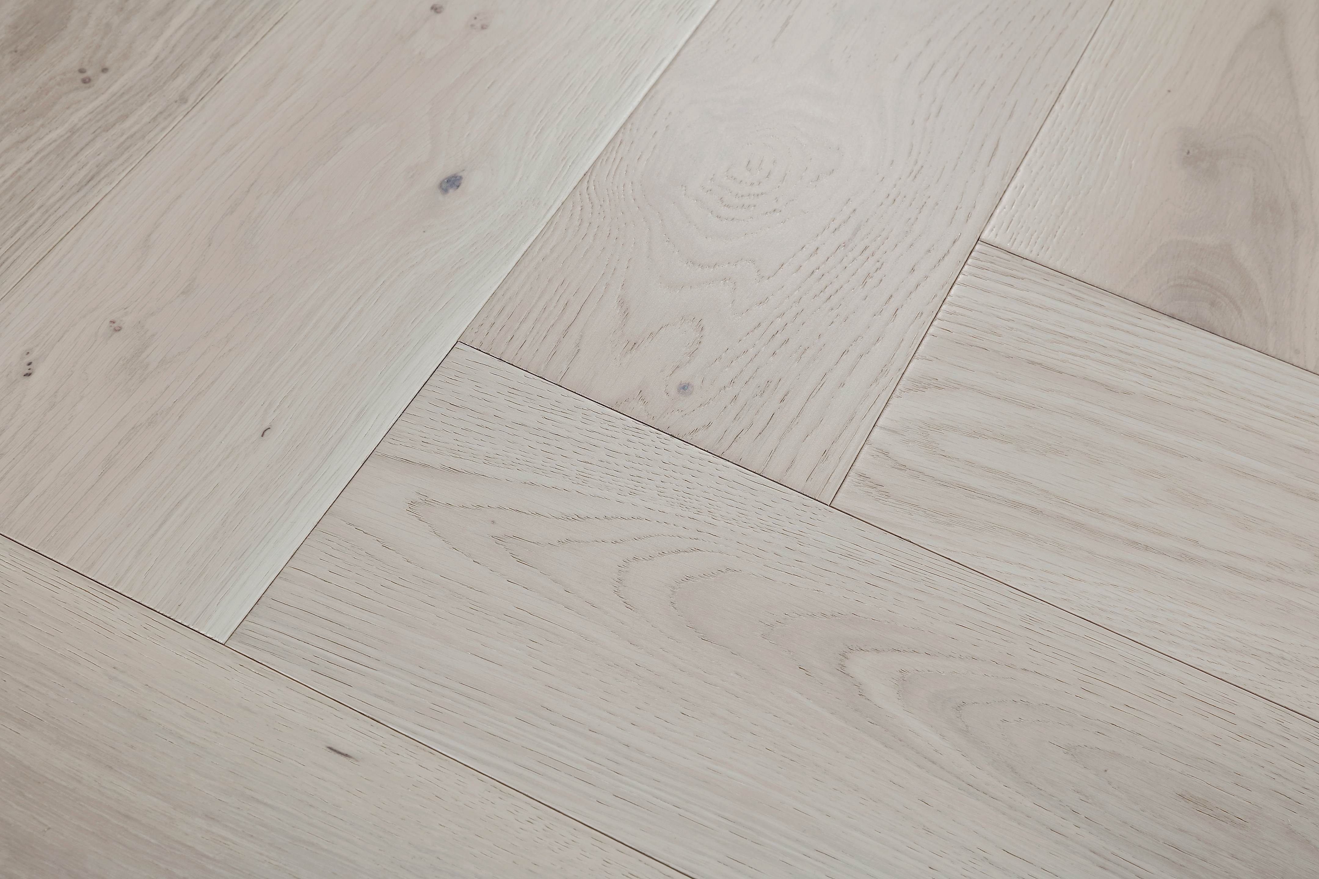 Wisteria Sands 15mm Herringbone Flooring