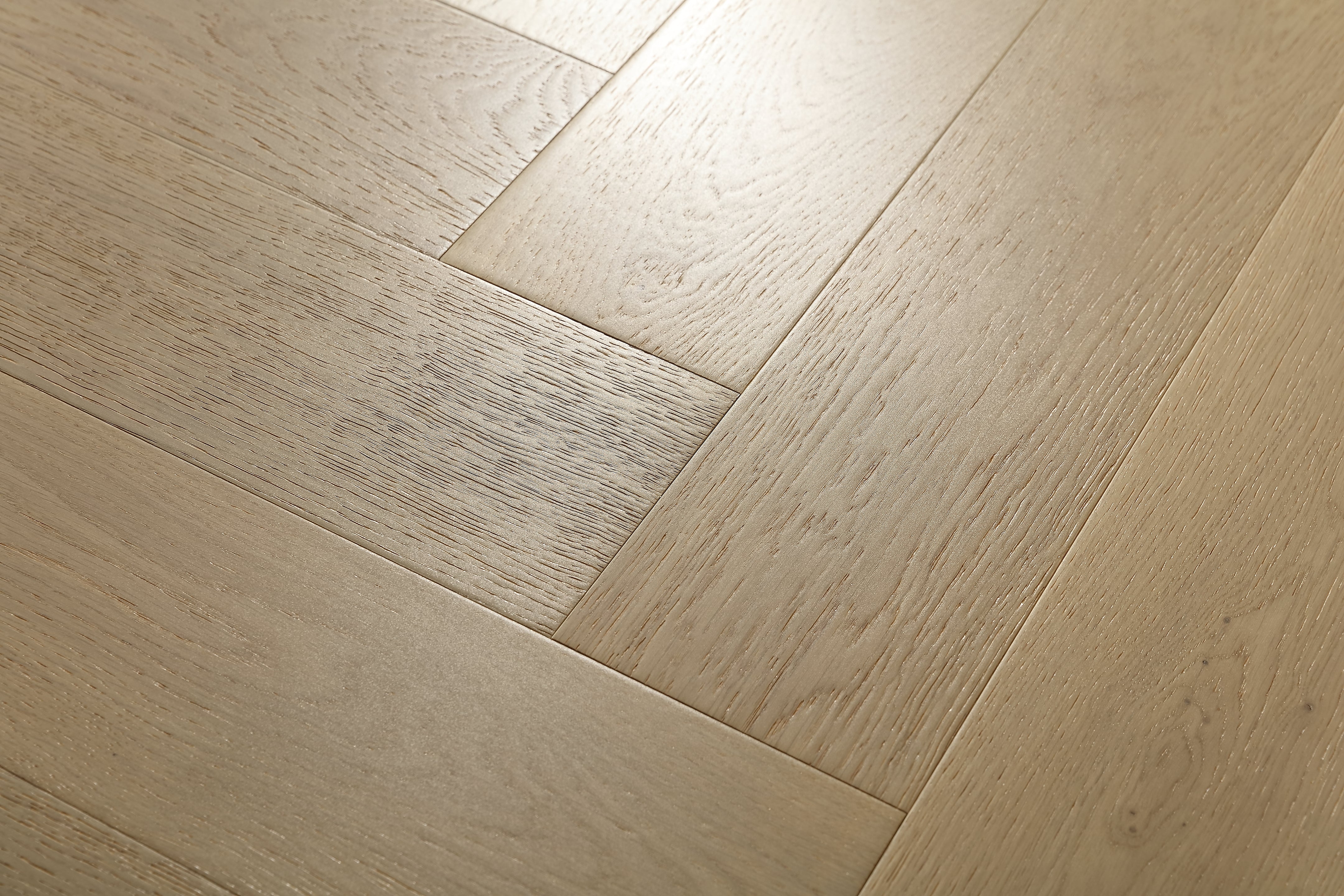 Sweet Gum 15mm Herringbone Flooring