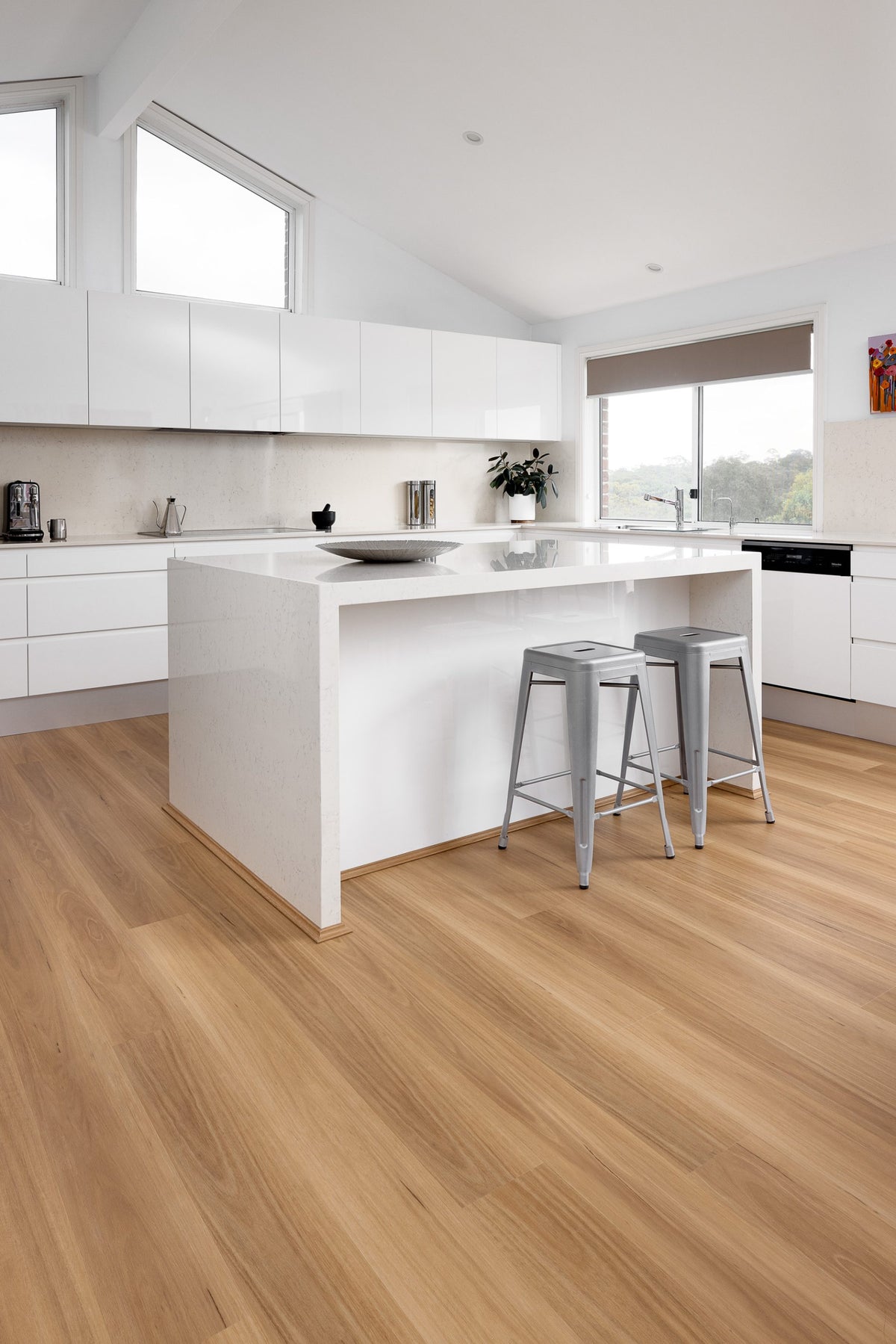 Blackbutt 12mm Hybrid Flooring