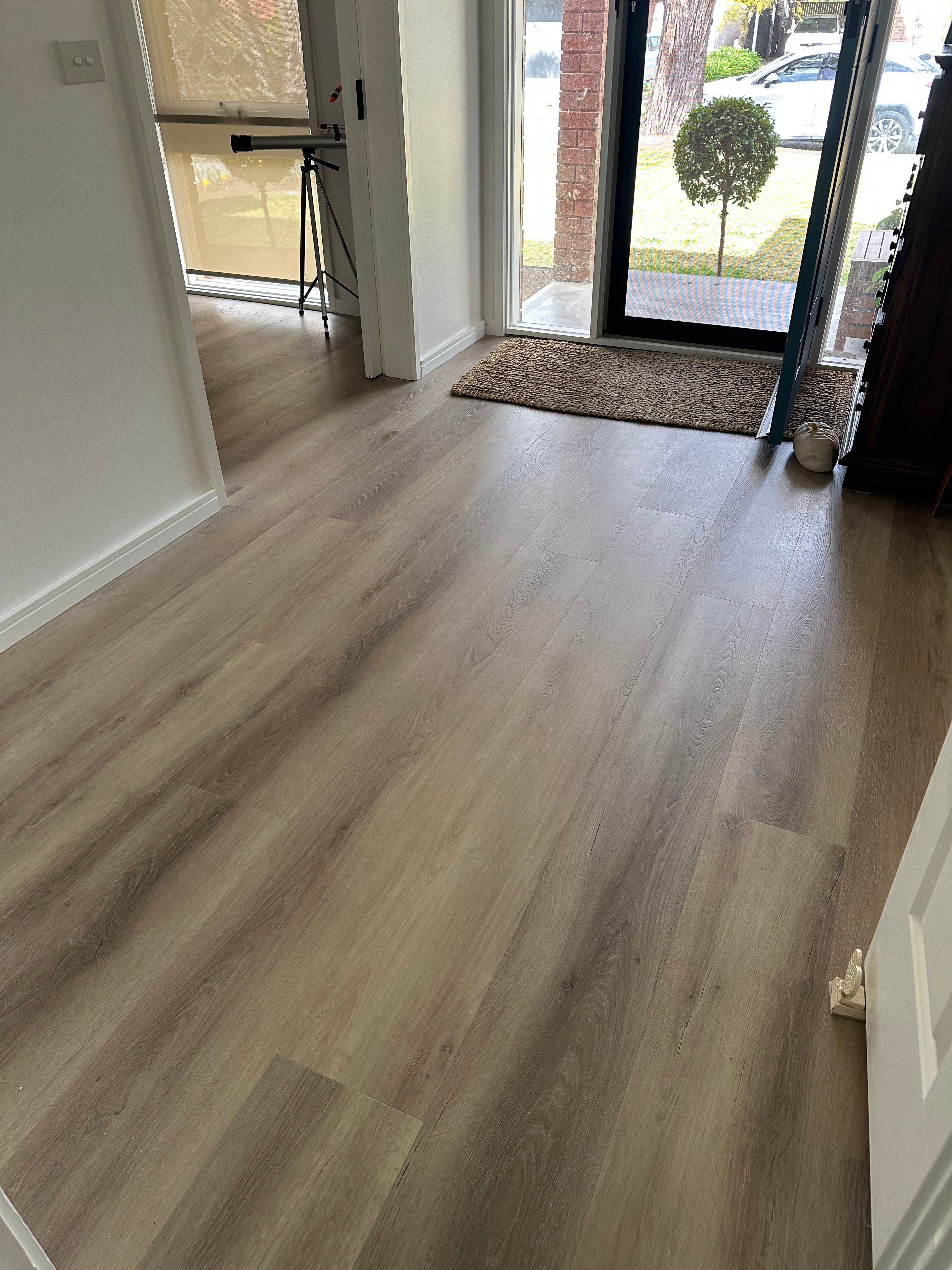 Romano Oak 9.7mm Hybrid Flooring