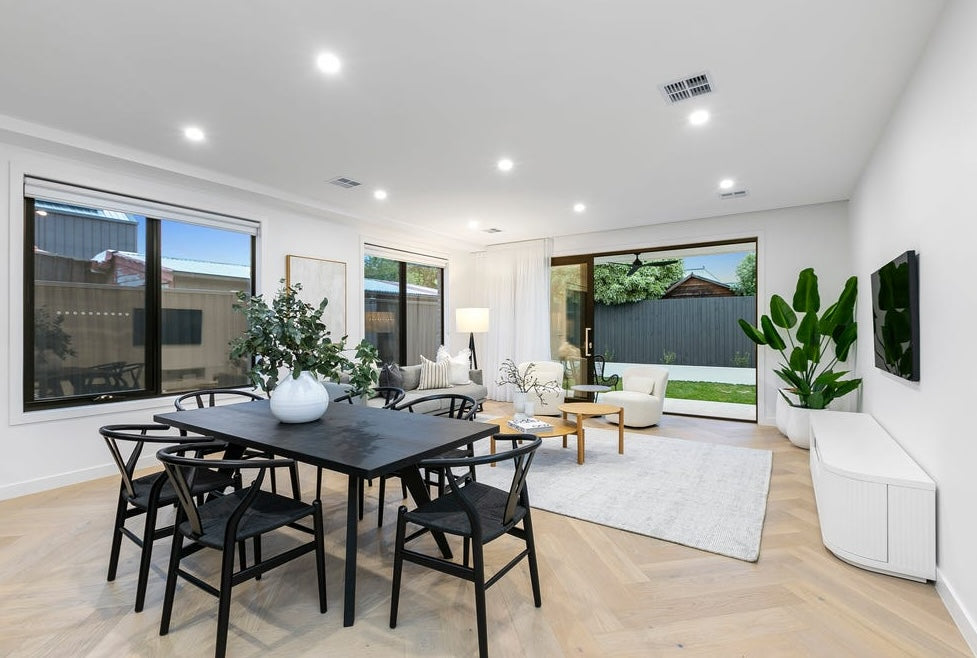 Saltern Oak 14mm Herringbone Flooring