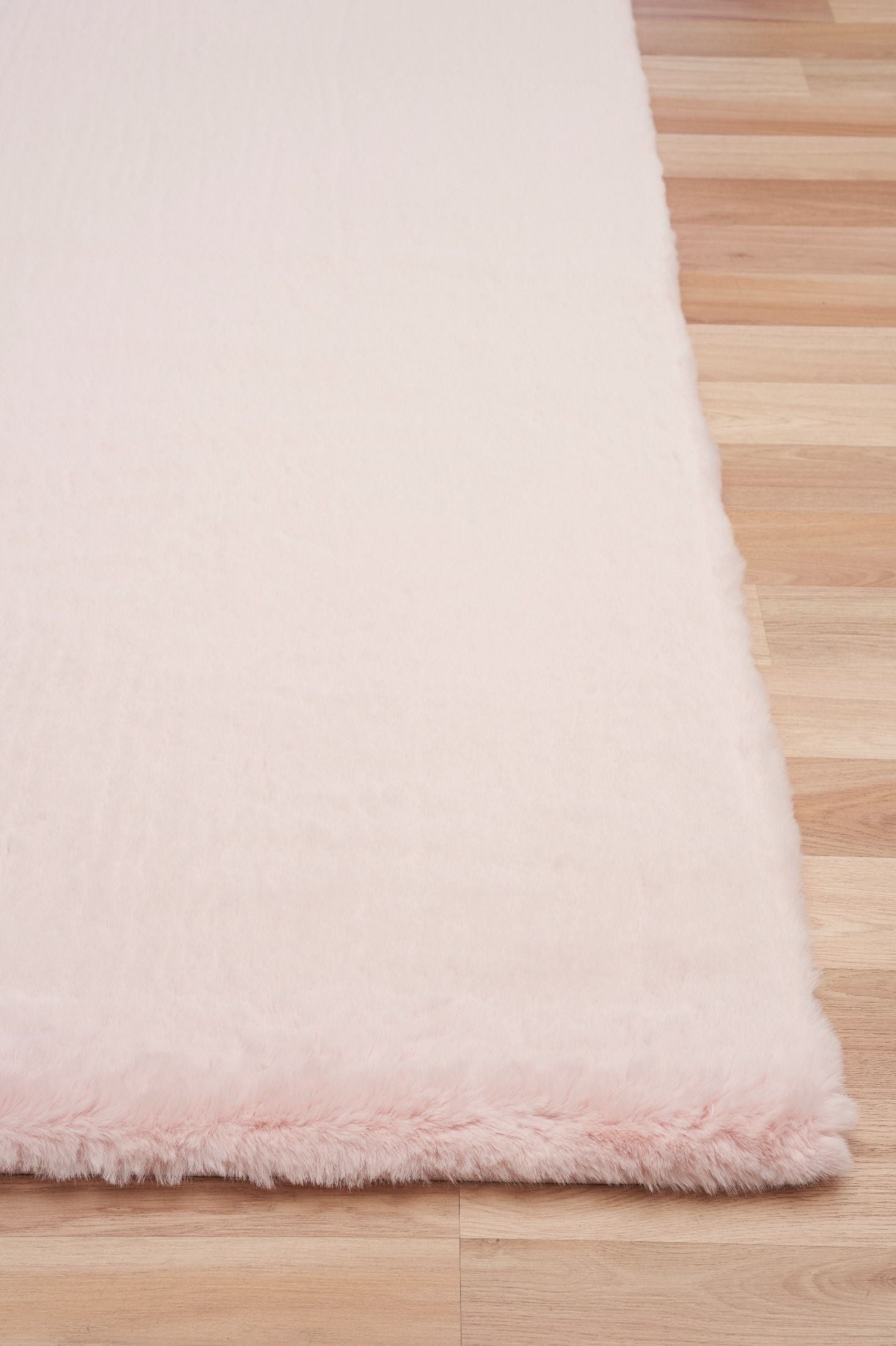 Celine Shaggy Rug - Bunny Soft