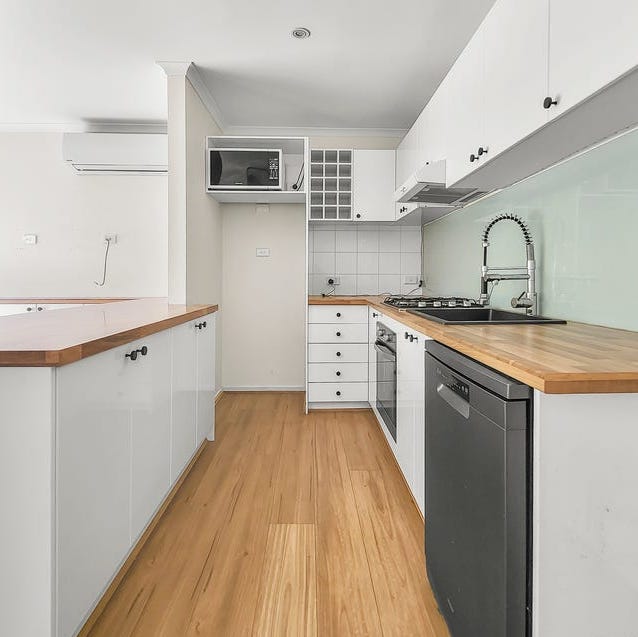 Spotted Gum Laminate Flooring