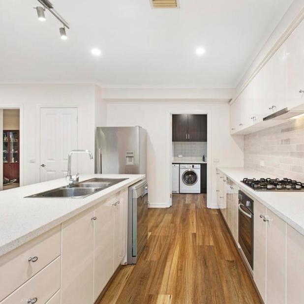 Cottage Spotted Gum 9.7mm Hybrid Flooring