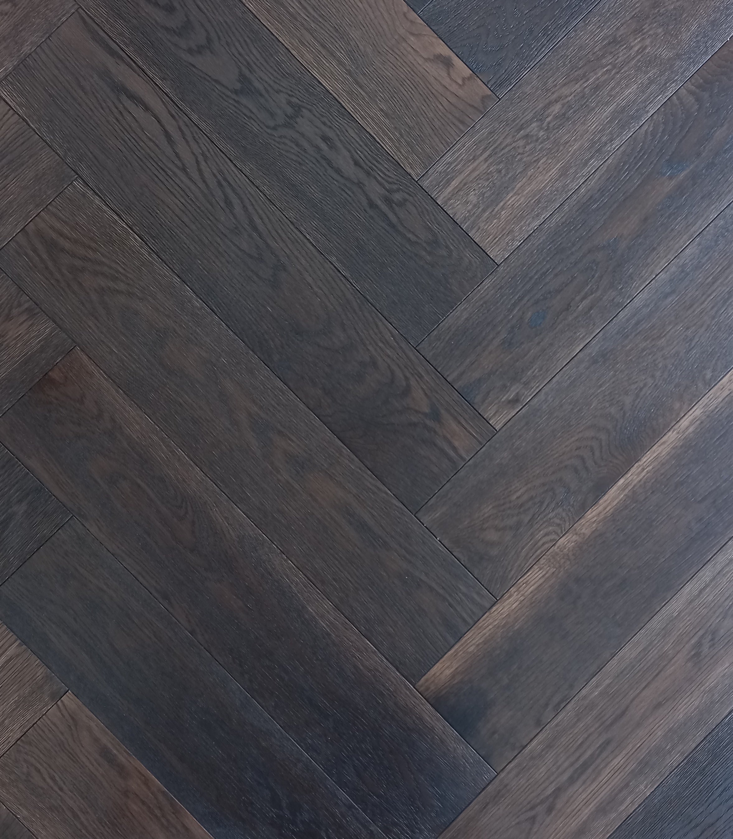 Carob Oak 14mm Herringbone Flooring