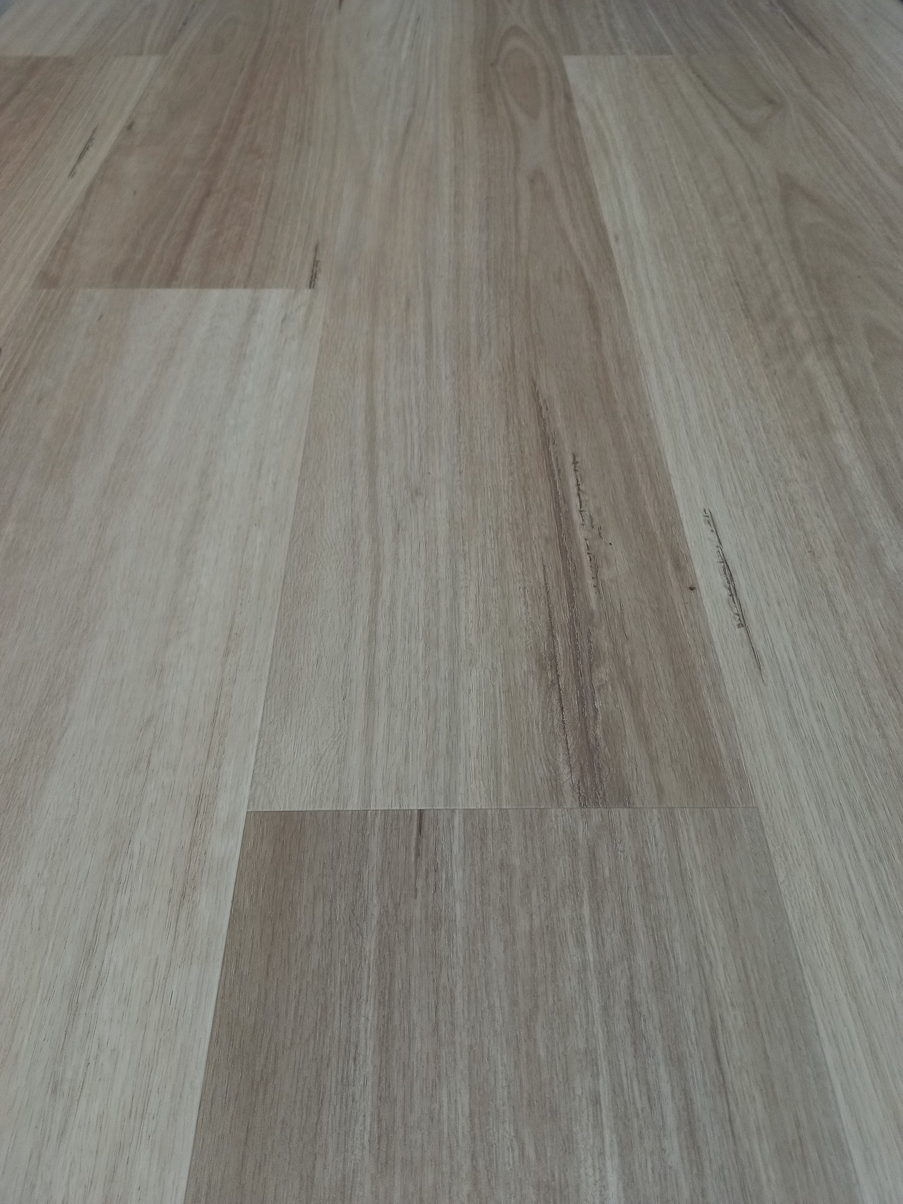 Franklin Oak 8.5mm Hybrid Flooring