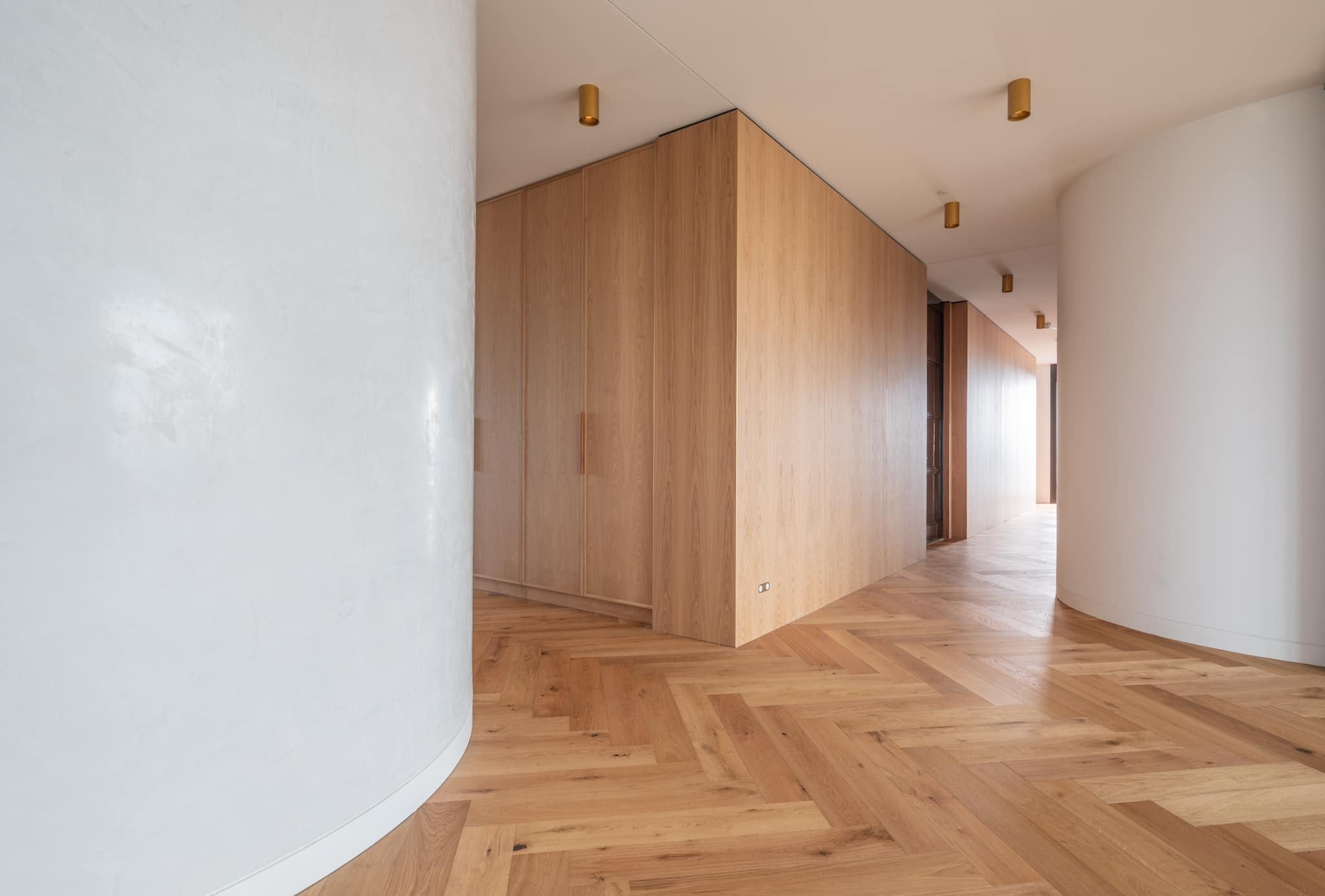 Parkvale Oak 14mm Herringbone Flooring
