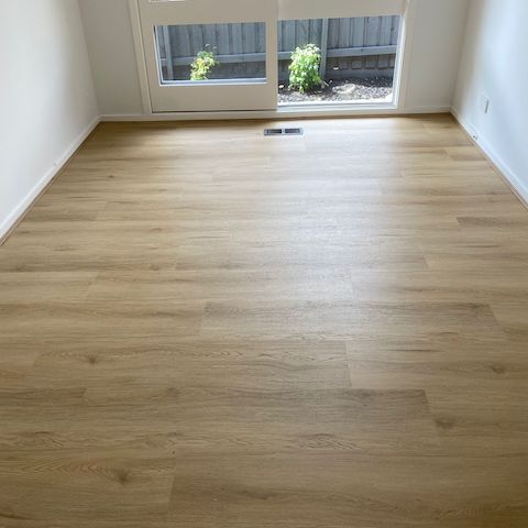 Parndorf Oak 8.5mm Hybrid Flooring