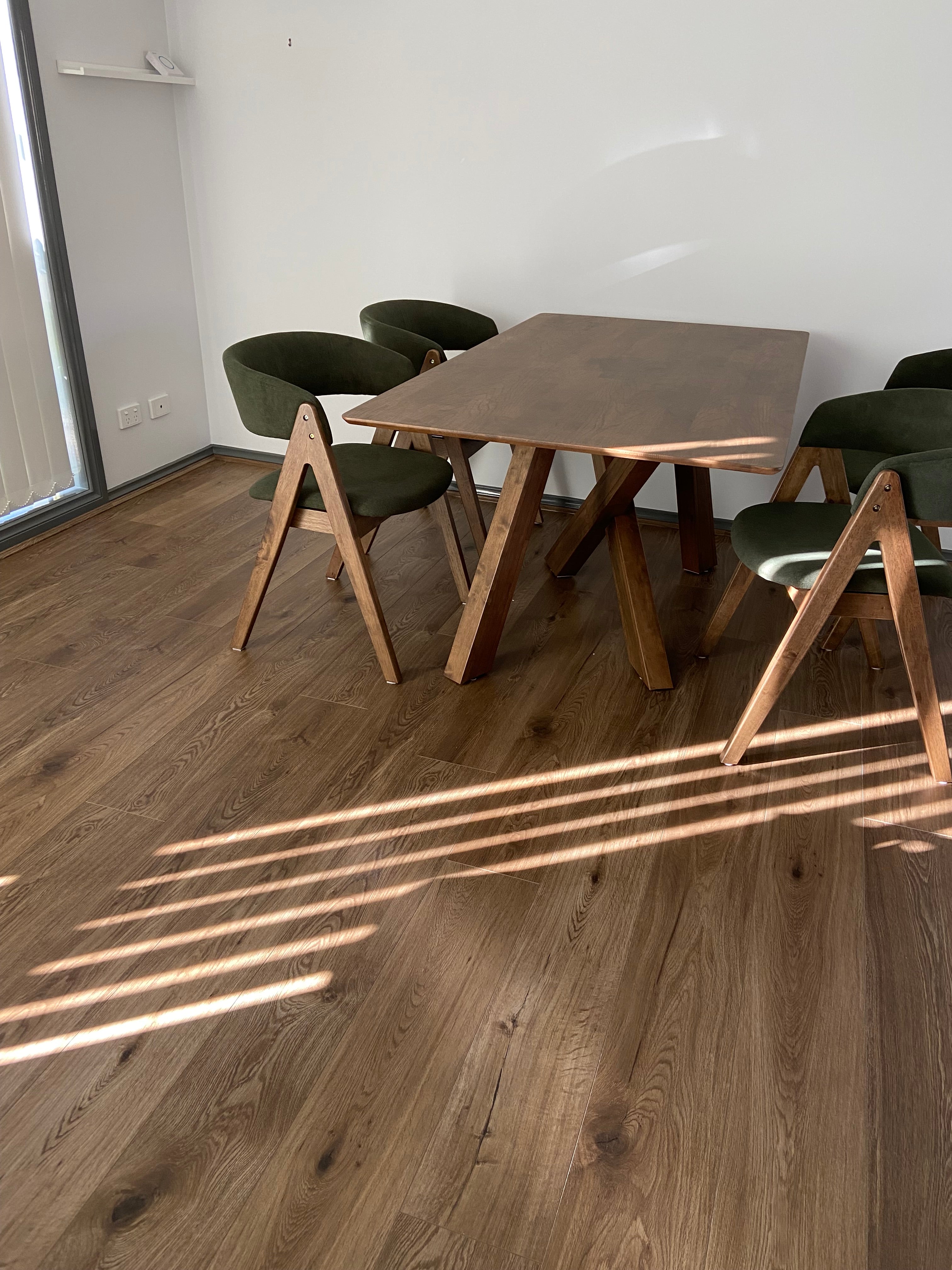 Elsburg Oak 12mm Laminate Flooring