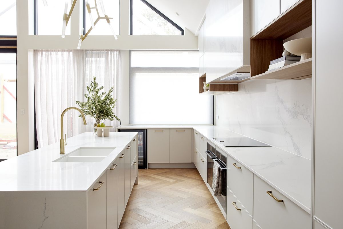 Sauvignon Oak 15mm Herringbone Flooring